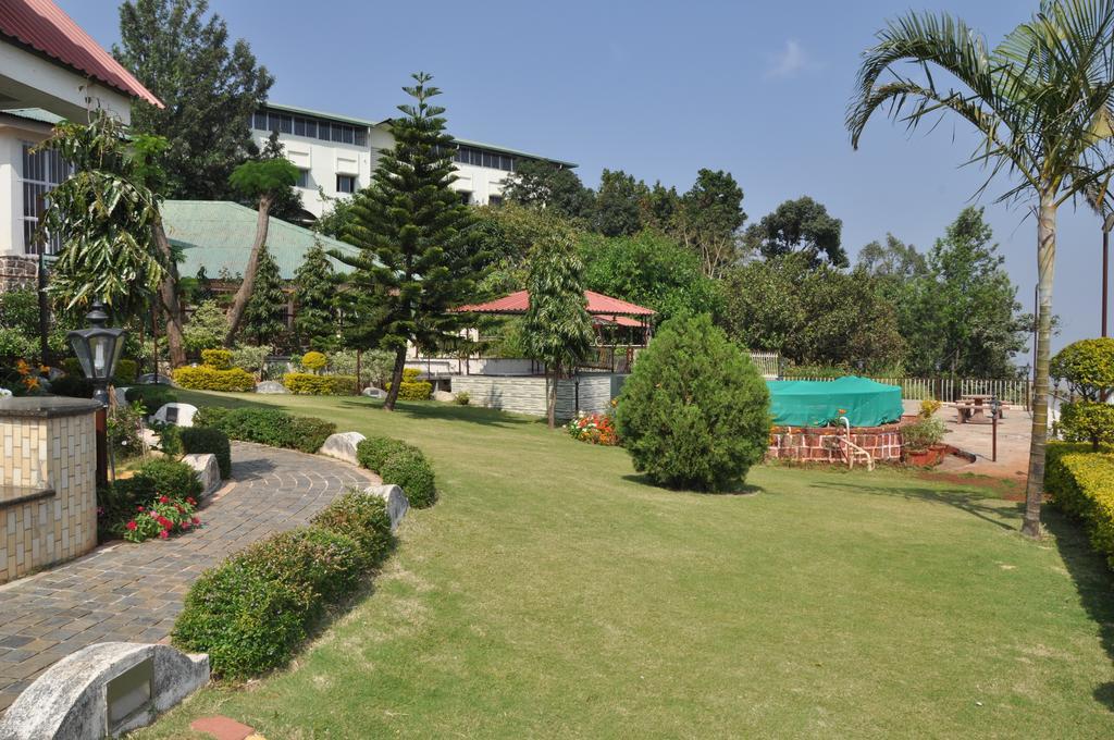 Raval Bunglow Hotel Panchgani Eksteriør billede