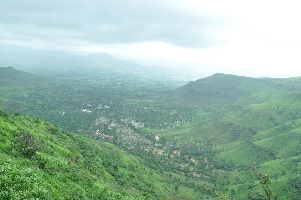 Raval Bunglow Hotel Panchgani Eksteriør billede