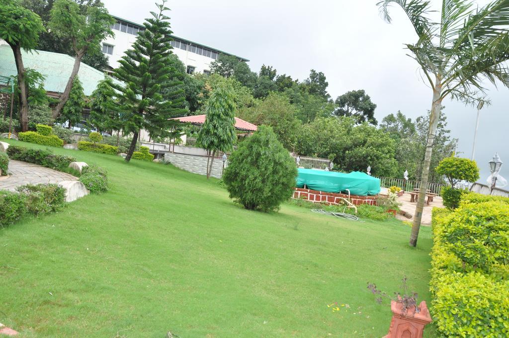 Raval Bunglow Hotel Panchgani Eksteriør billede
